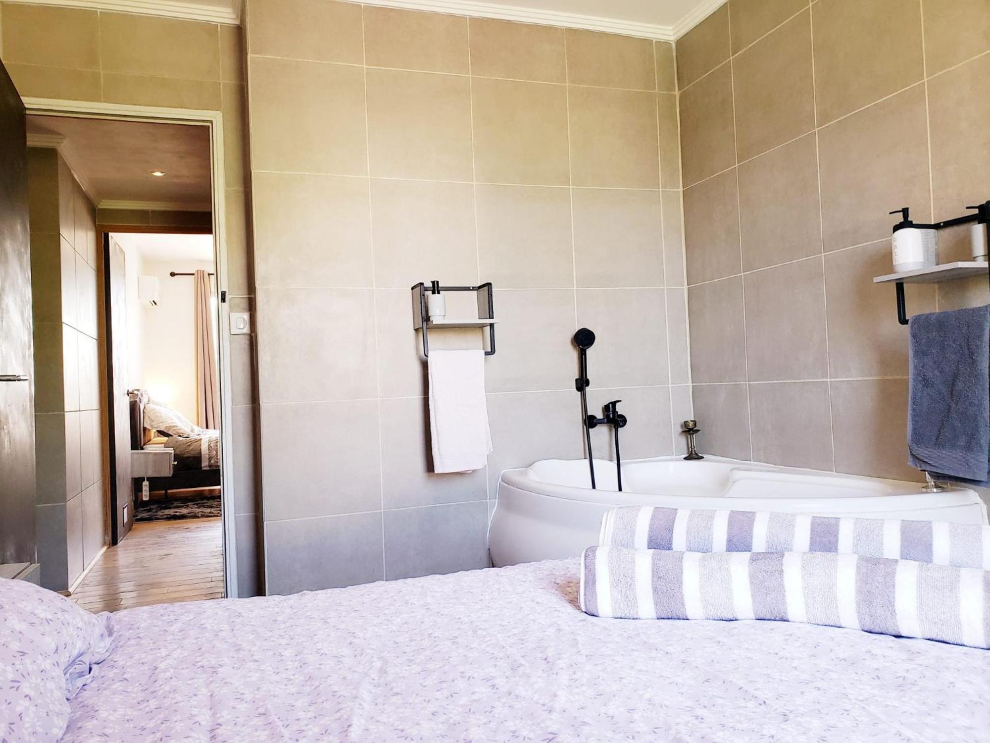Suite From 1 To 6 - Bathtubs In Rooms - Air Conditioned Residential Appartement - Self-Arrival - Wifi - Netflix Disney - Kitchen - Laundry - Parking Avignon Extérieur photo