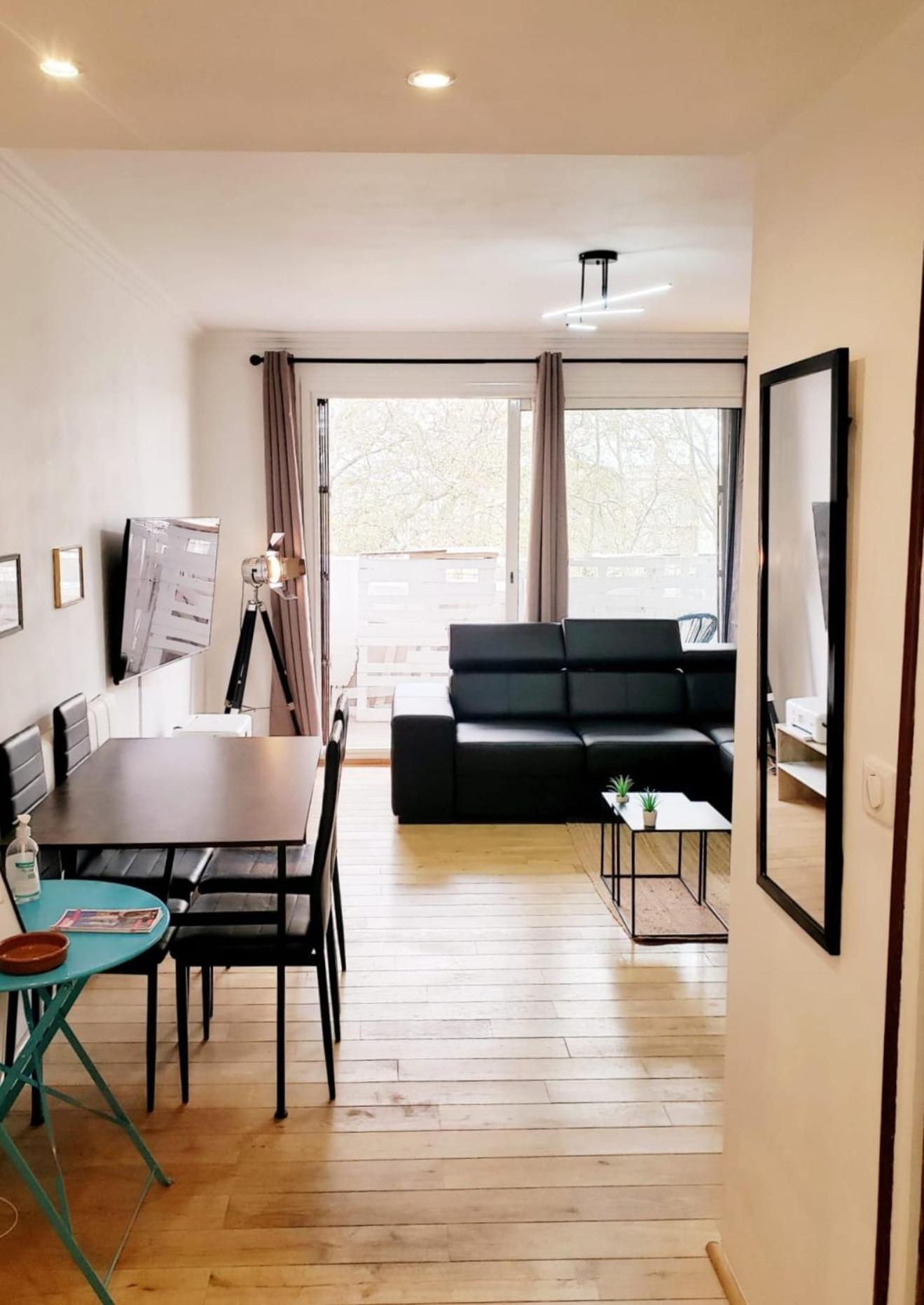 Air Conditioned Residential Suite From 1 To 6 - Bathtubs In Rooms - Self-Arrival - Wifi - Laundry - Parking Avignon Extérieur photo