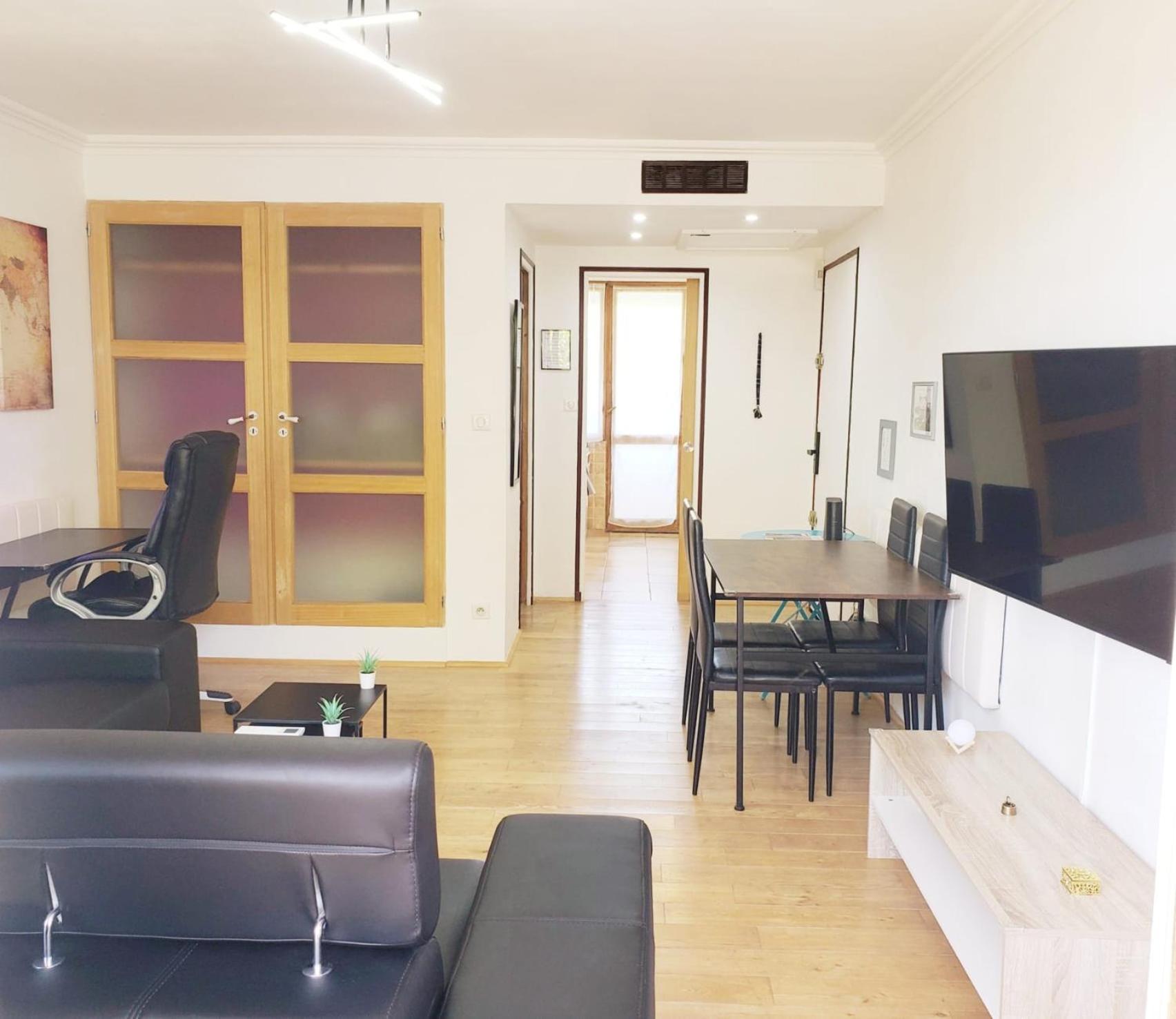 Air Conditioned Residential Suite From 1 To 6 - Bathtubs In Rooms - Self-Arrival - Wifi - Laundry - Parking Avignon Extérieur photo